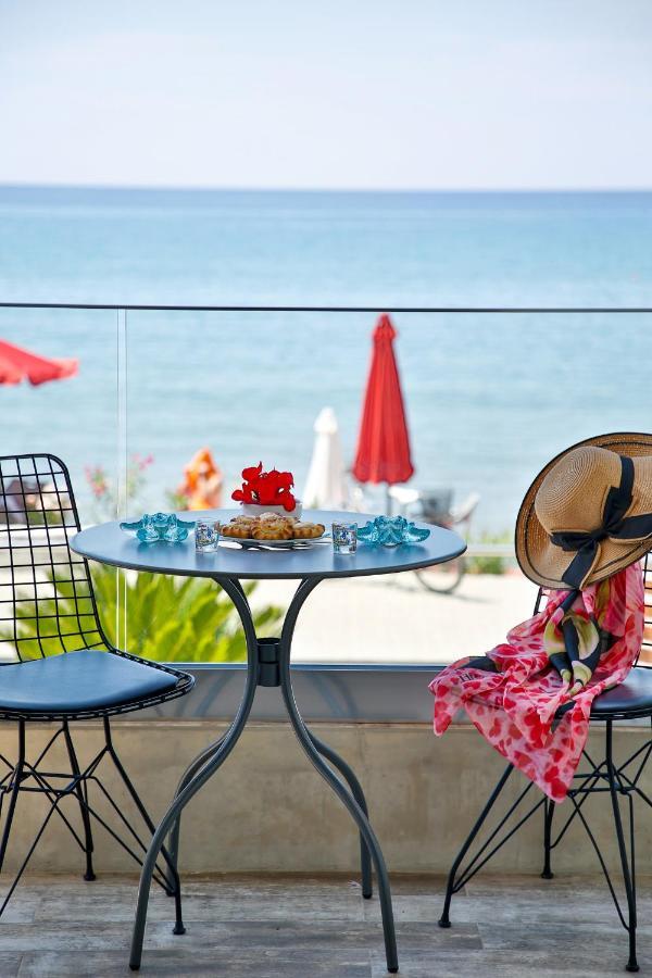 Elimia Suites & Studios Makrýgialos 외부 사진