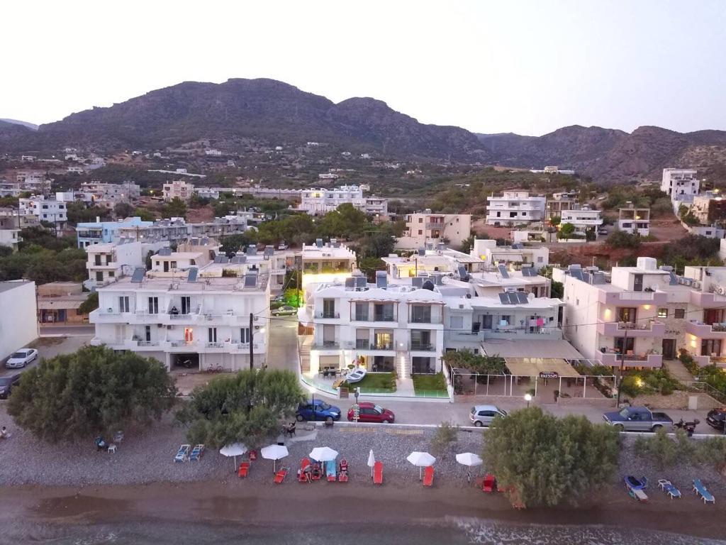 Elimia Suites & Studios Makrýgialos 외부 사진