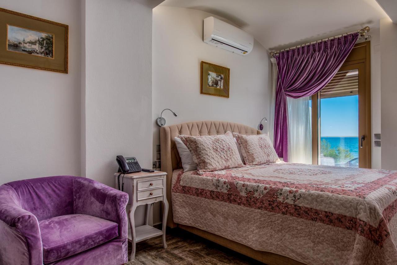Elimia Suites & Studios Makrýgialos 외부 사진